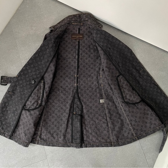 Louis Vuitton denim coat - Picture 10 of 16